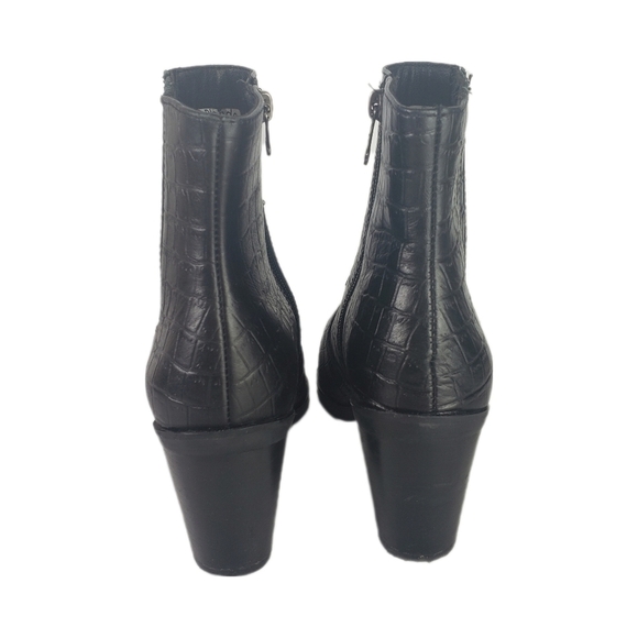 Blonde Que Waterproof Ankle Bootie. Size 8.5 - Picture 8 of 10